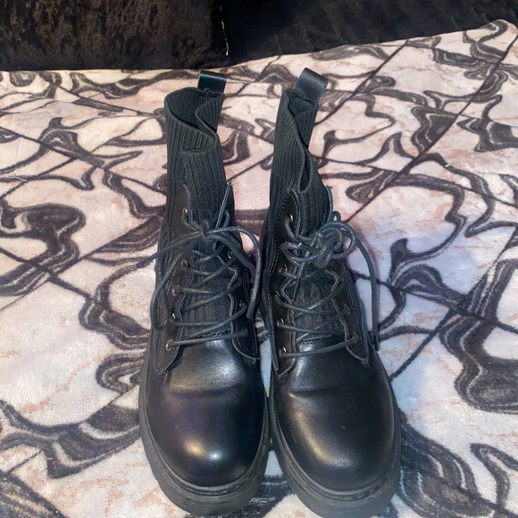 Combat boots - Picture 3 of 3